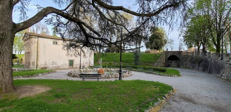 Fontana in Pietra - Chiesa di Santa Cecilia