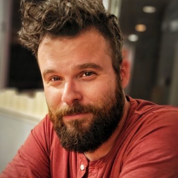 Come plasmare un universo fantastico: una masterclass con Tyler Jacobson