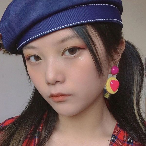 Yang Yi 